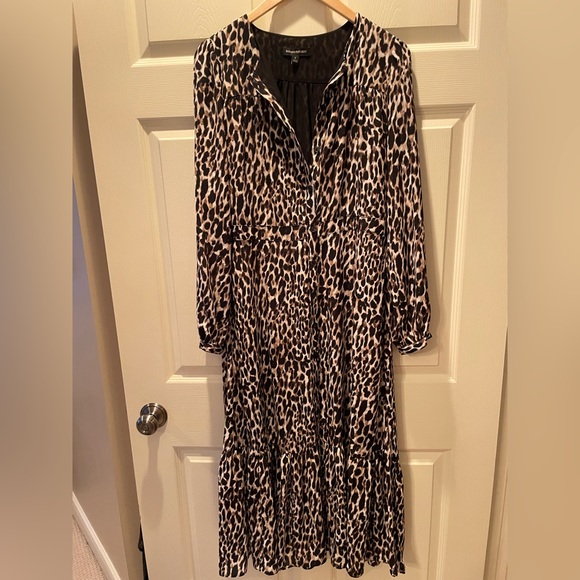 Banana Republic Dresses & Skirts - Banana Republic leopard print belted dress
